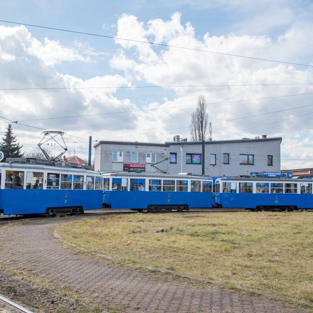 Potrójny skład wagonów zabytkowych typu N na pętli Borek Fałęcki