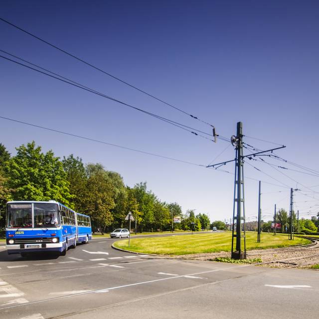 Autobus Ikarus 280 na ulicy Krakowa