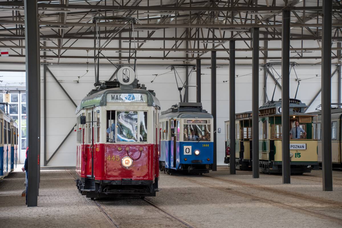 Historyczne tramwaje z innych miast w Krakowie - w Stacji Obsługi Tramwajów Nowa Huta